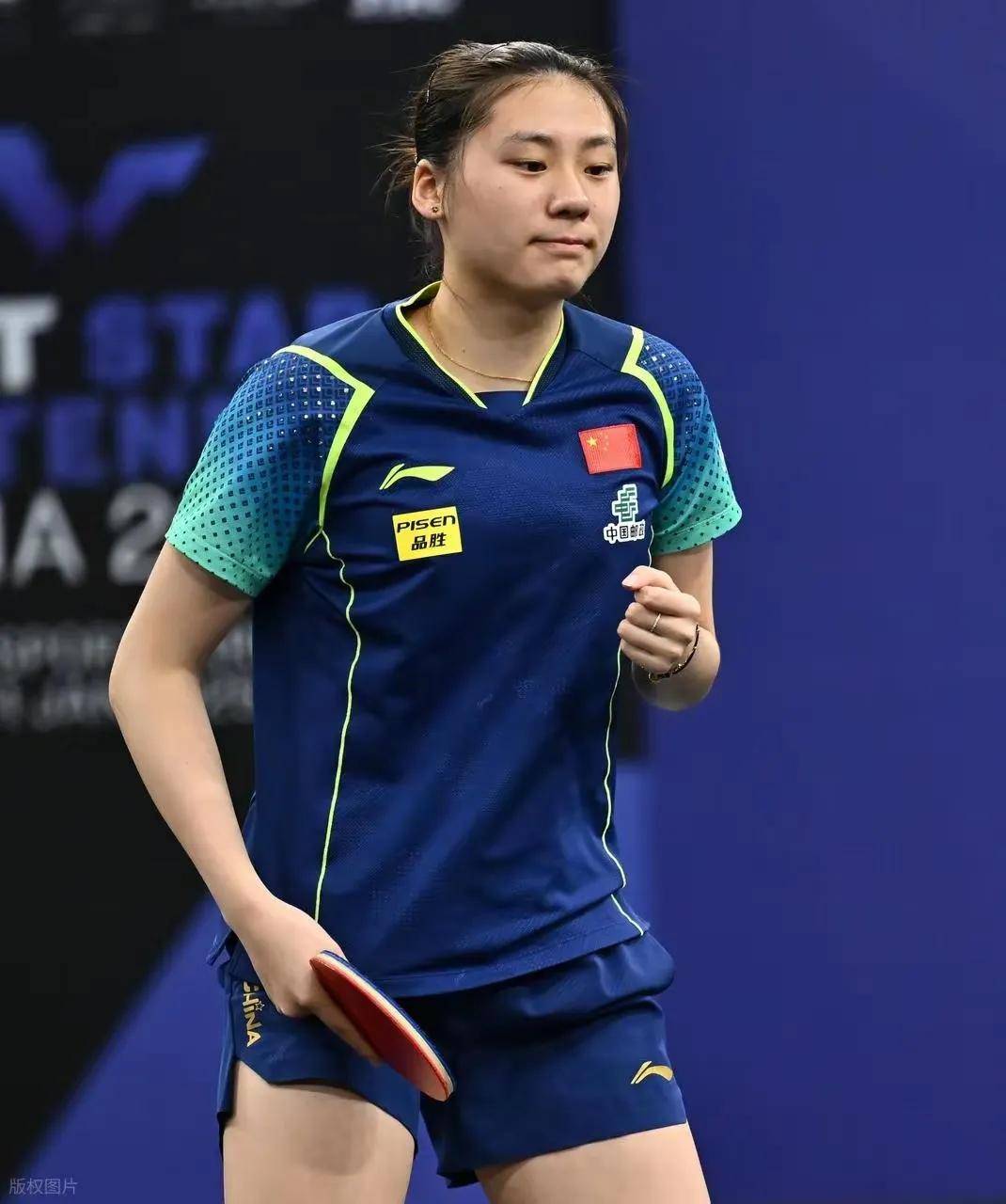 士的广泛讨 士的广泛讨