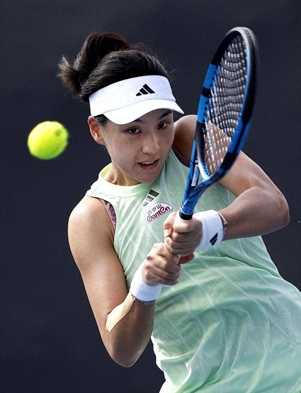 队内外都赢 队内外都赢