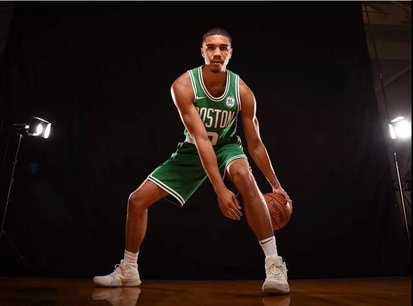 球观众的目 球观众的目